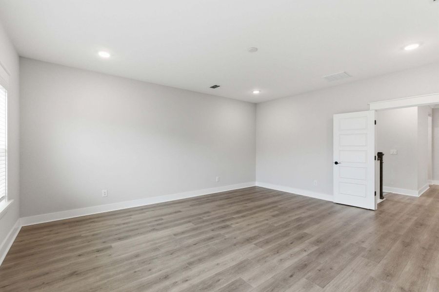 Spacious, unfurnished interior of a new home in Liberty Hill Farm, Mount Pleasant (Image 37).