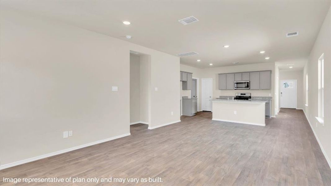 Spacious, unfurnished interior of a new home in California Meadows, Arlington (Image 15).