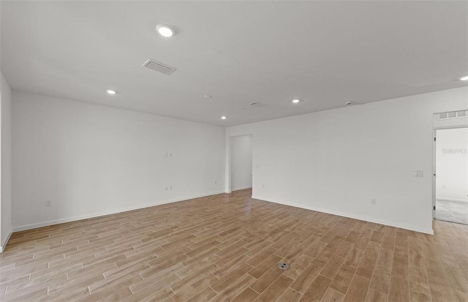 Spacious, unfurnished interior of a new home in Reagan Landing, Bradenton (Image 36). Spacious, unfurnished interior of a new home in Reagan Landing, Bradenton (Image 36).