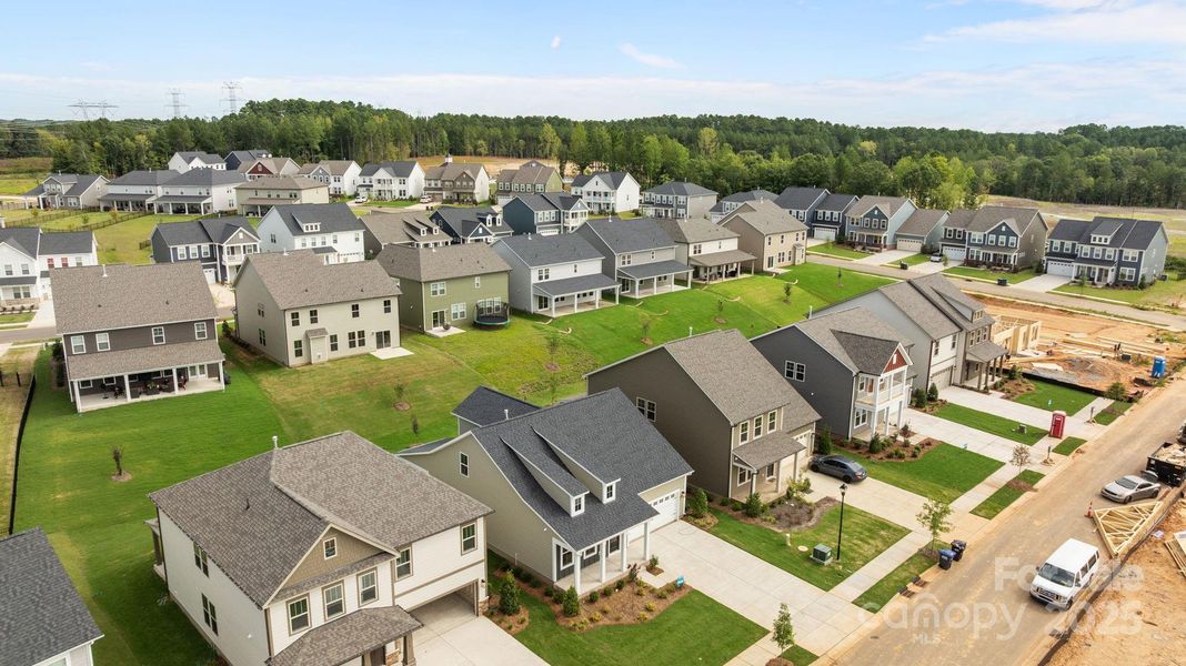 Image 40 of a home in Lakeside Glen. Image 40 of a home in Lakeside Glen.