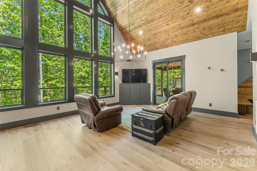 Image 37 of a home in .