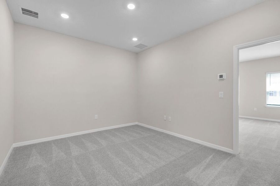 Spacious, unfurnished interior of a new home in Cherry Elm at SilverLeaf, St. Augustine (Image 8).