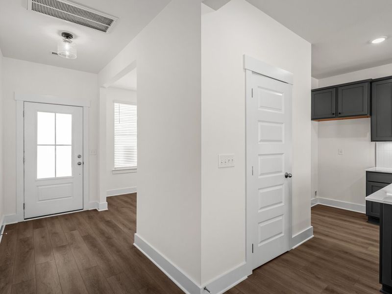 Spacious, unfurnished interior of a new home in Woods Crossing, Gallatin (Image 21).