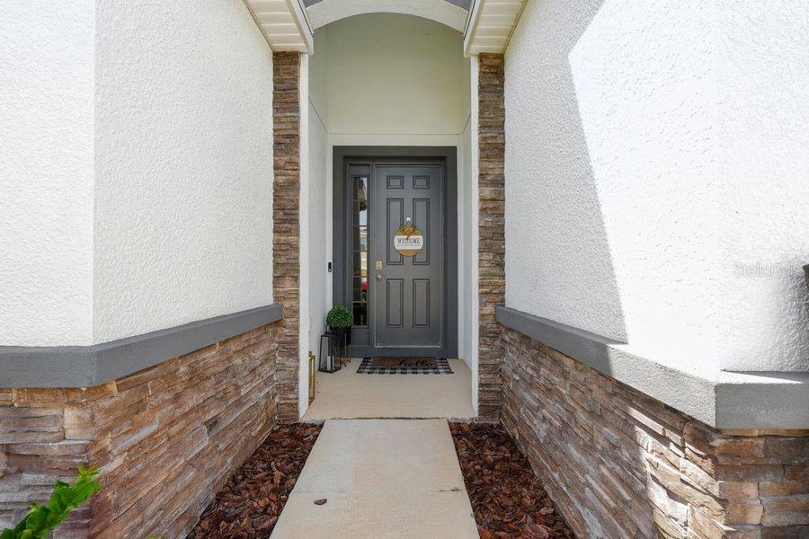 Exterior details and patio area of a home in Waterford, Brooksville (Image 3).