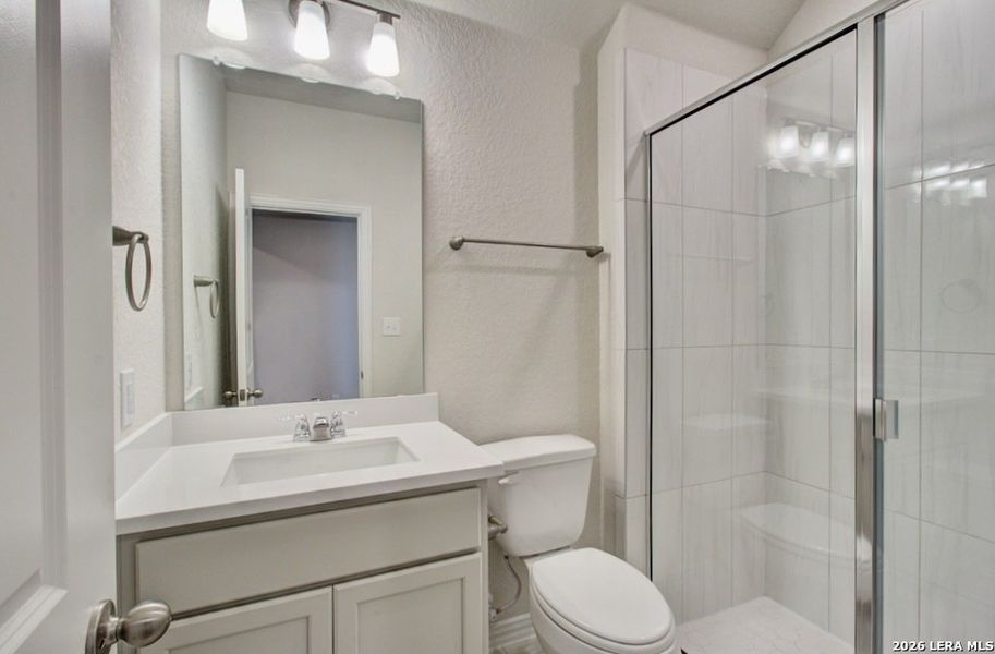 Furnished interior view inside a new home in Sunflower Ridge, New Braunfels (Image 7).