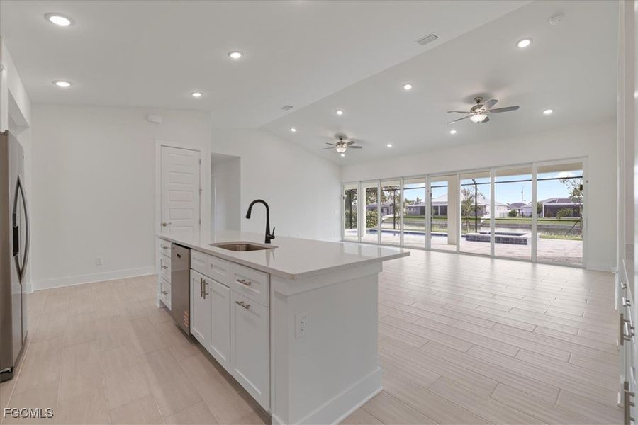 Furnished interior view inside a new home in Cape Coral, Cape Coral (Image 7).