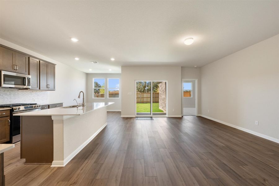 Representative images and renderings are for illustrative purposes. Actual structural options and design finishes of home may vary.