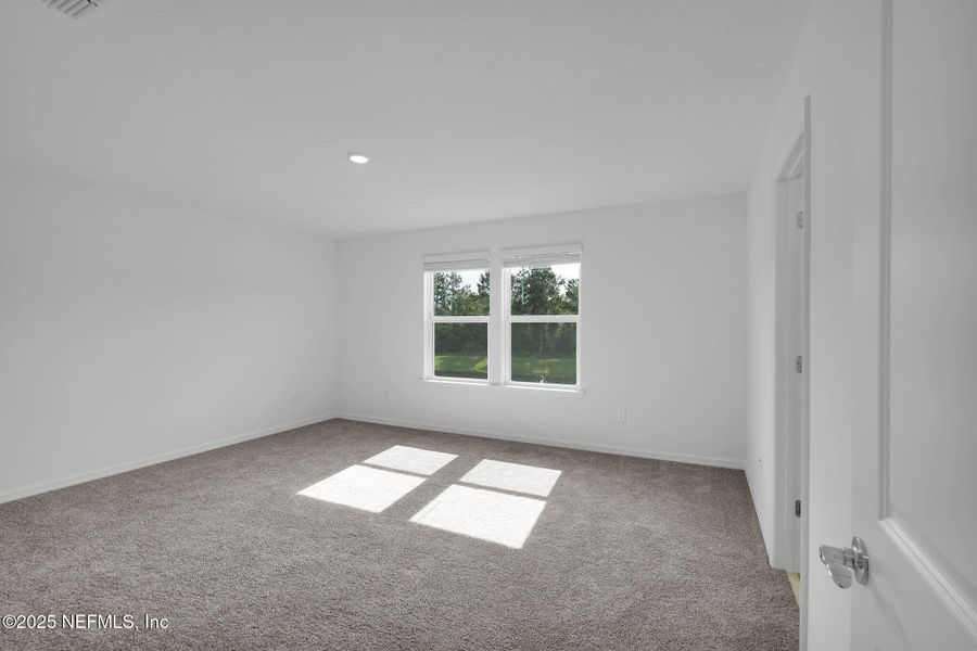 Spacious, unfurnished interior of a new home in Wells Landing, Jacksonville (Image 11).