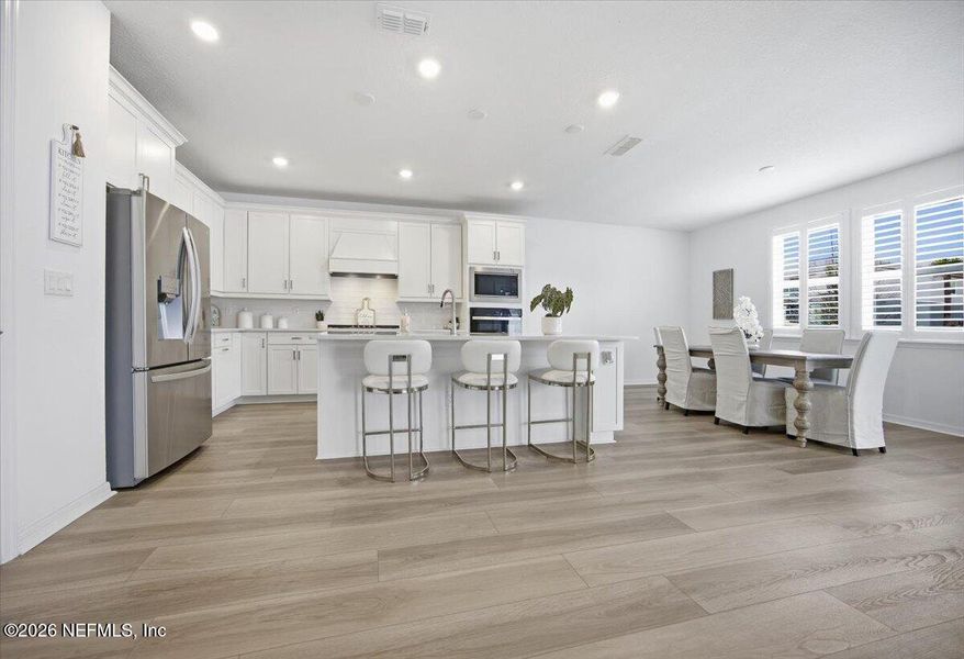 Furnished interior view inside a new home in , Middleburg (Image 7).