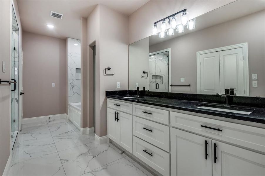 Furnished interior view inside a new home in , Seagoville (Image 6).