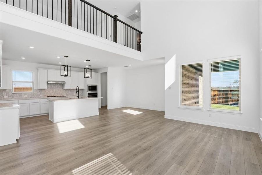 1017 Rainshower ~ Ready Now 1017 Rainshower ~ Ready Now