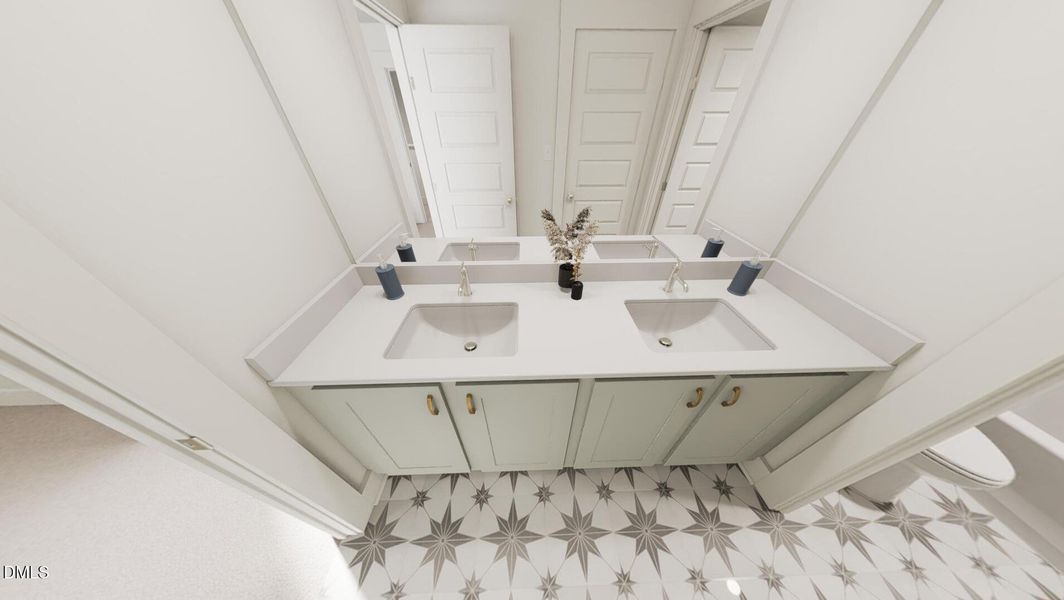 Secondary Bath - Sonny & Cher Interior