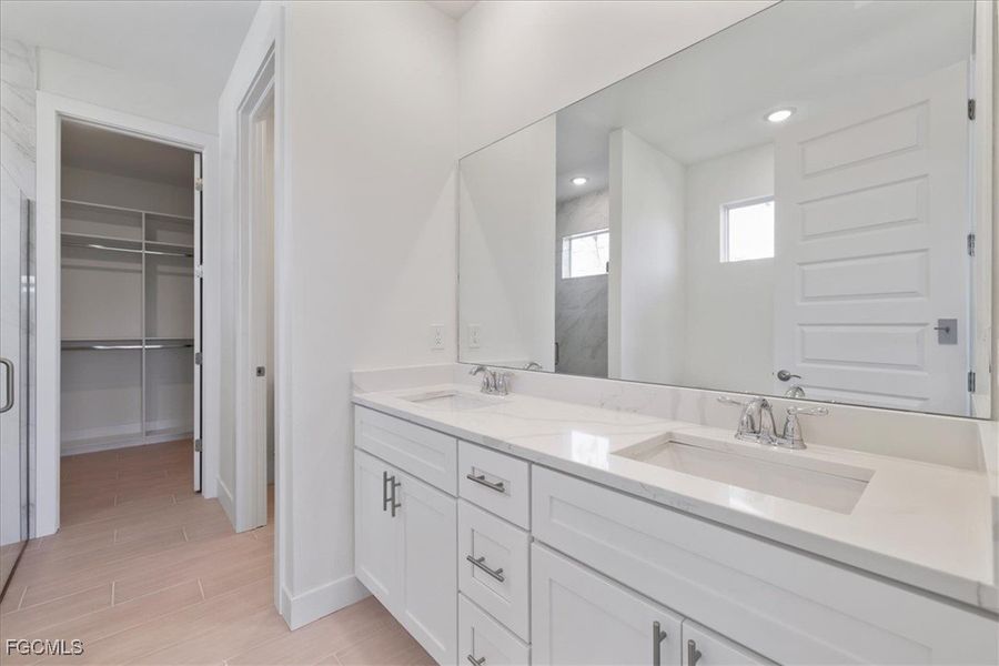Furnished interior view inside a new home in Cape Coral, Cape Coral (Image 11).