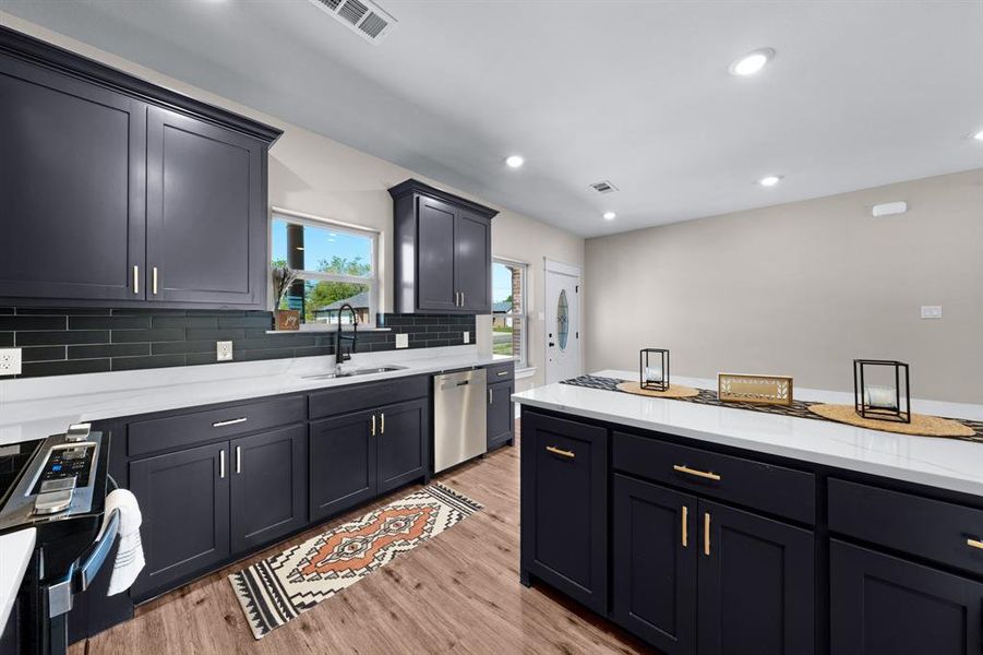 Furnished interior view inside a new home in , Sulphur Springs (Image 9).