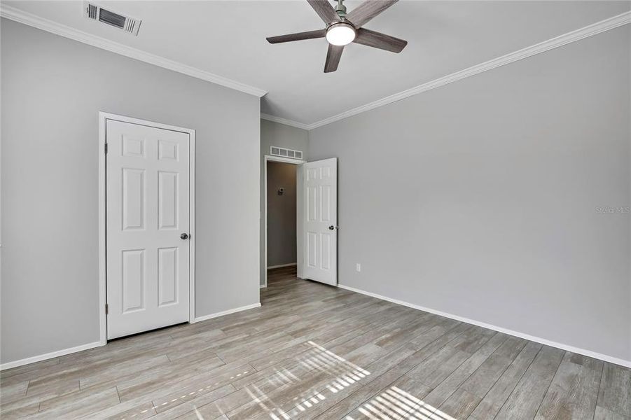 Spacious, unfurnished interior of a new home in , Homosassa (Image 22).
