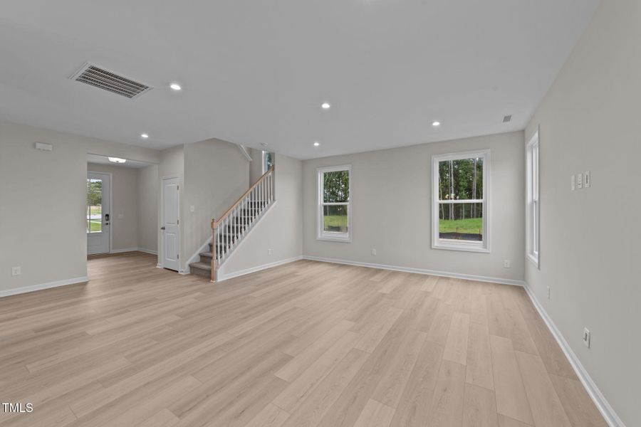 Picture for reference only.