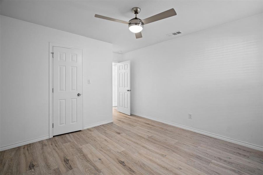 Spacious, unfurnished interior of a new home in , Dallas (Image 18). Spacious, unfurnished interior of a new home in , Dallas (Image 18).