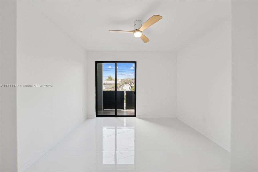 Spacious, unfurnished interior of a new home in , Miami (Image 22).