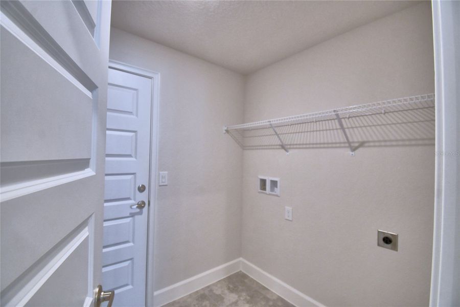 Spacious, unfurnished interior of a new home in Cadence Crossing, Auburndale (Image 16).