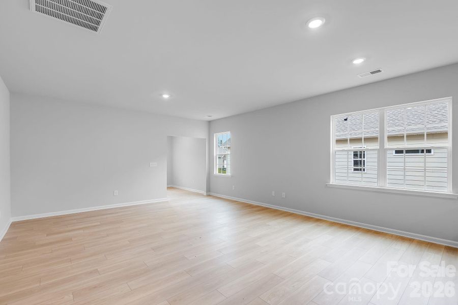 Spacious, unfurnished interior of a new home in Roselyn, Lancaster (Image 22).