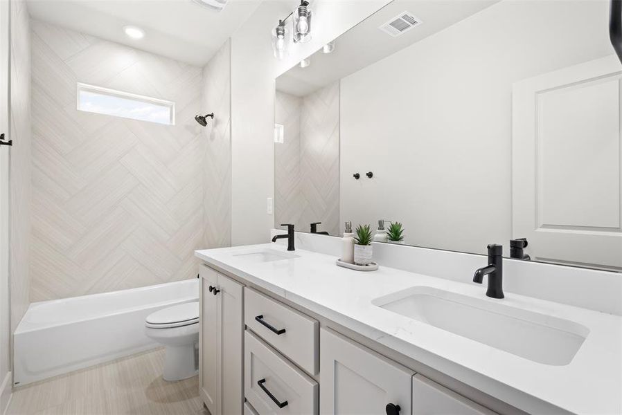 Furnished interior view inside a new home in , Temple (Image 28).