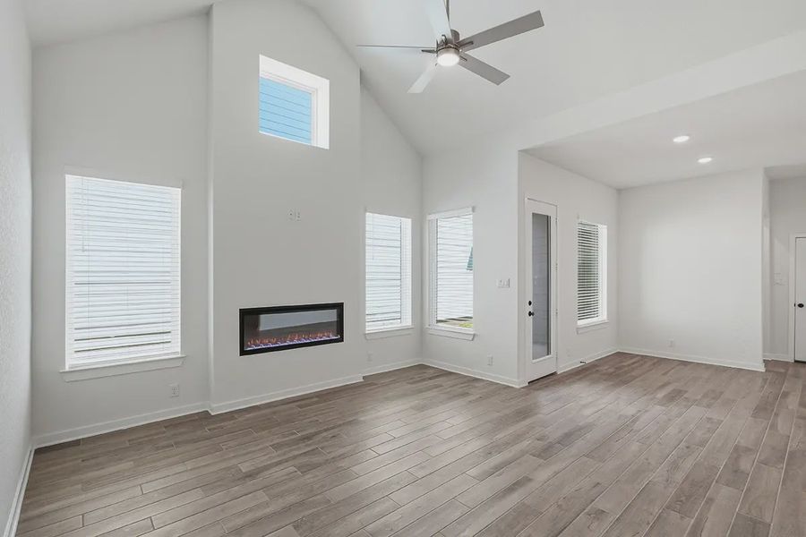 Spacious, unfurnished interior of a new home in The Crossvine, Schertz (Image 14). Spacious, unfurnished interior of a new home in The Crossvine, Schertz (Image 14).