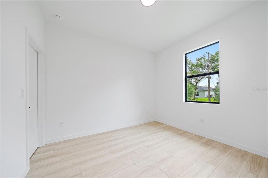 Spacious, unfurnished interior of a new home in , North Port (Image 28).