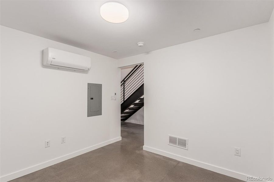 Spacious, unfurnished interior of a new home in , Denver (Image 16).