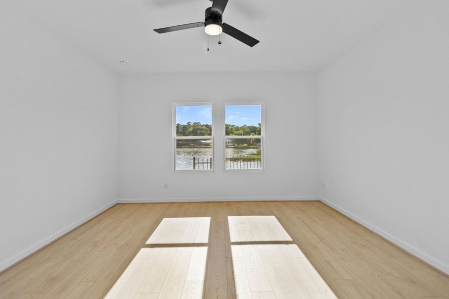 Spacious, unfurnished interior of a new home in Lake Conroe Cove, Willis (Image 28). Spacious, unfurnished interior of a new home in Lake Conroe Cove, Willis (Image 28).