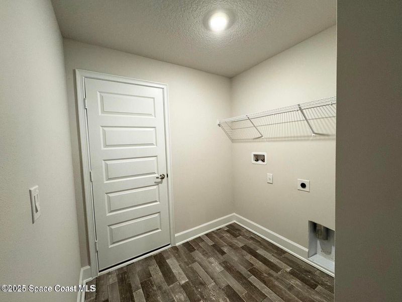 Spacious, unfurnished interior of a new home in Sebastian Highlands, Sebastian (Image 15). Spacious, unfurnished interior of a new home in Sebastian Highlands, Sebastian (Image 15).