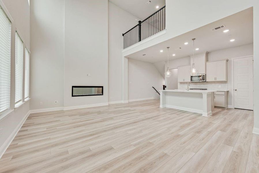 Spacious, unfurnished interior of a new home in , Frisco (Image 17).