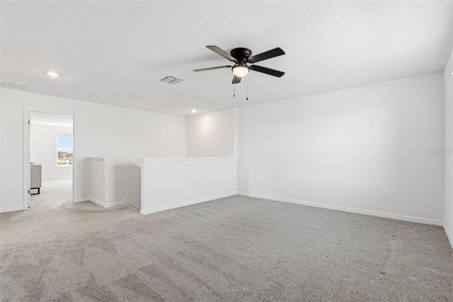 Spacious, unfurnished interior of a new home in Prosperity Lakes, Parrish (Image 49).