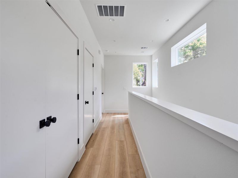 Spacious, unfurnished interior of a new home in , Austin (Image 25).