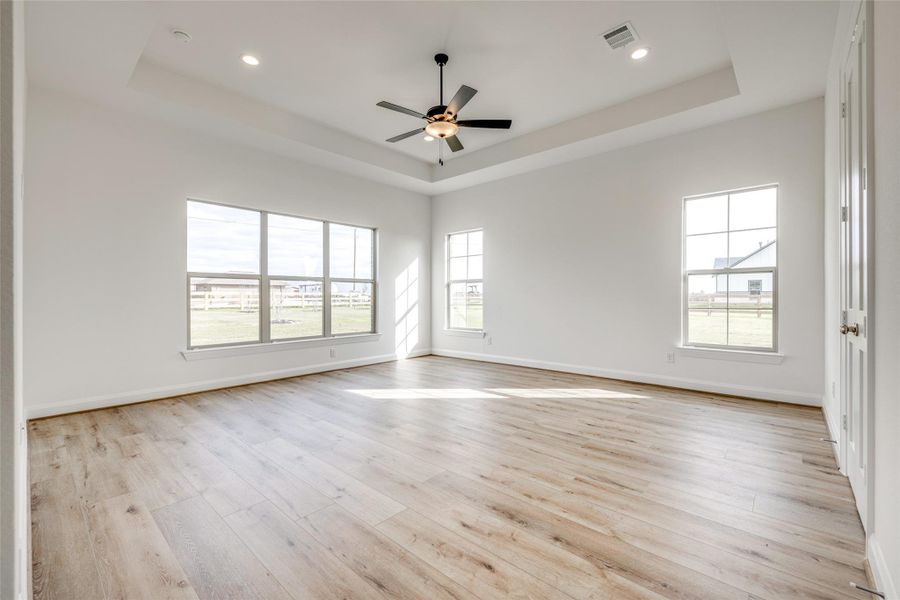 Spacious, unfurnished interior of a new home in Arborwood, Waller (Image 30).