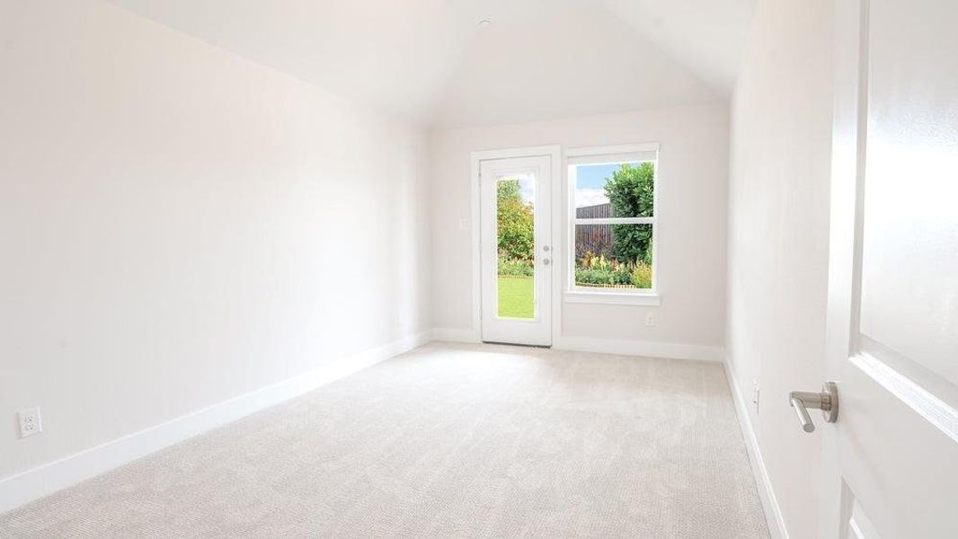 Spacious, unfurnished interior of a new home in The Abbey at Mercer Crossing, Farmers Branch (Image 23).