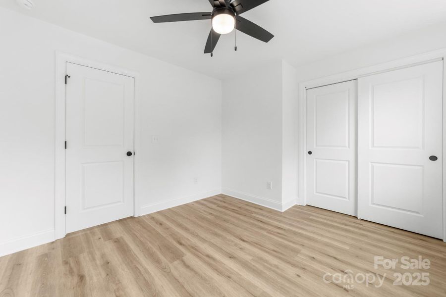 Spacious, unfurnished interior of a new home in , Shelby (Image 20).