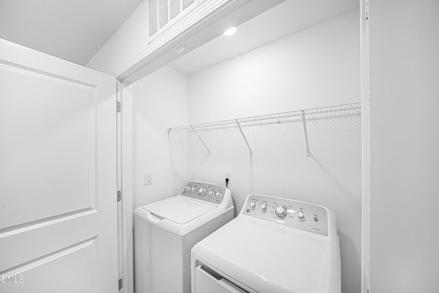 SUN_CrescentTownes_Pic_Savannah_Laundry_