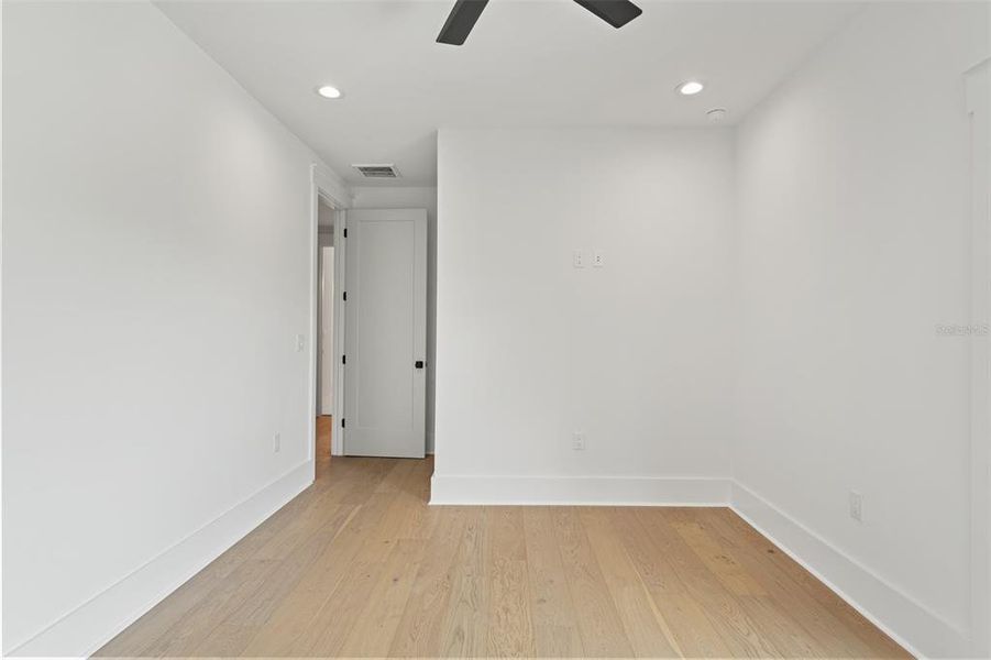 Spacious, unfurnished interior of a new home in , Tampa (Image 36). Spacious, unfurnished interior of a new home in , Tampa (Image 36).
