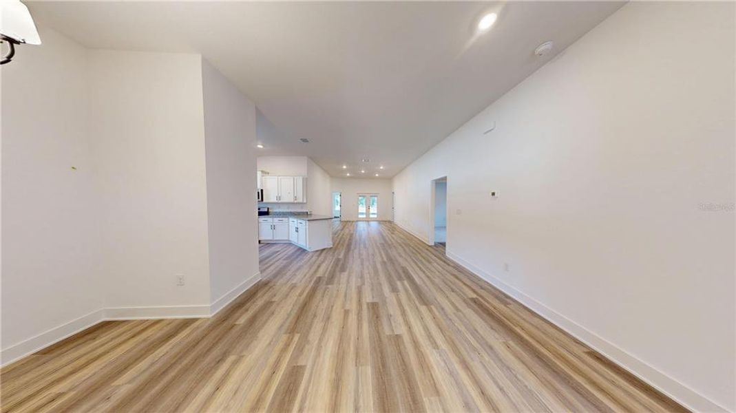 Spacious, unfurnished interior of a new home in , Alachua (Image 19).
