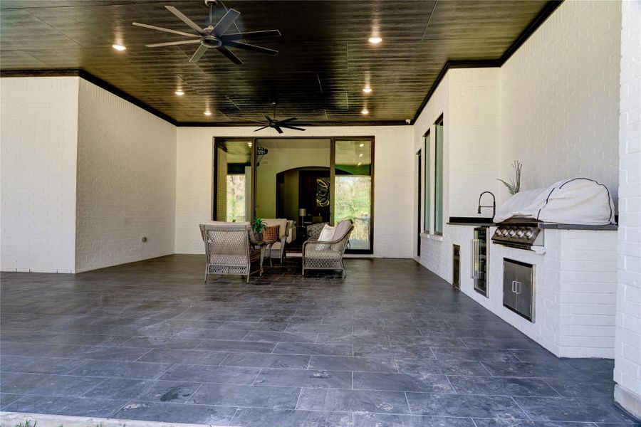 Exterior details and patio area of a home in , Montgomery (Image 28).
