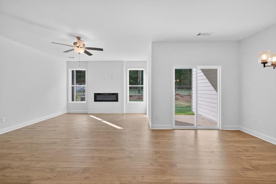 Spacious, unfurnished interior of a new home in , Jefferson (Image 20).