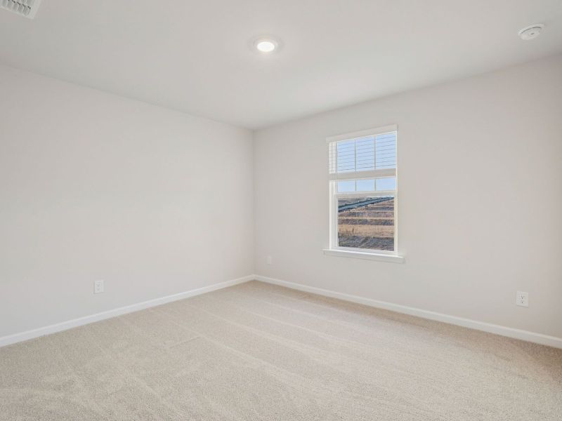 Spacious, unfurnished interior of a new home in Vines at Mill Creek - Estate Series, Braselton (Image 20).