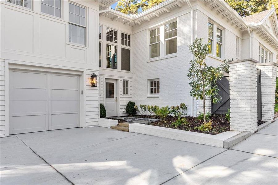 Exterior details and patio area of a home in , Atlanta (Image 29).