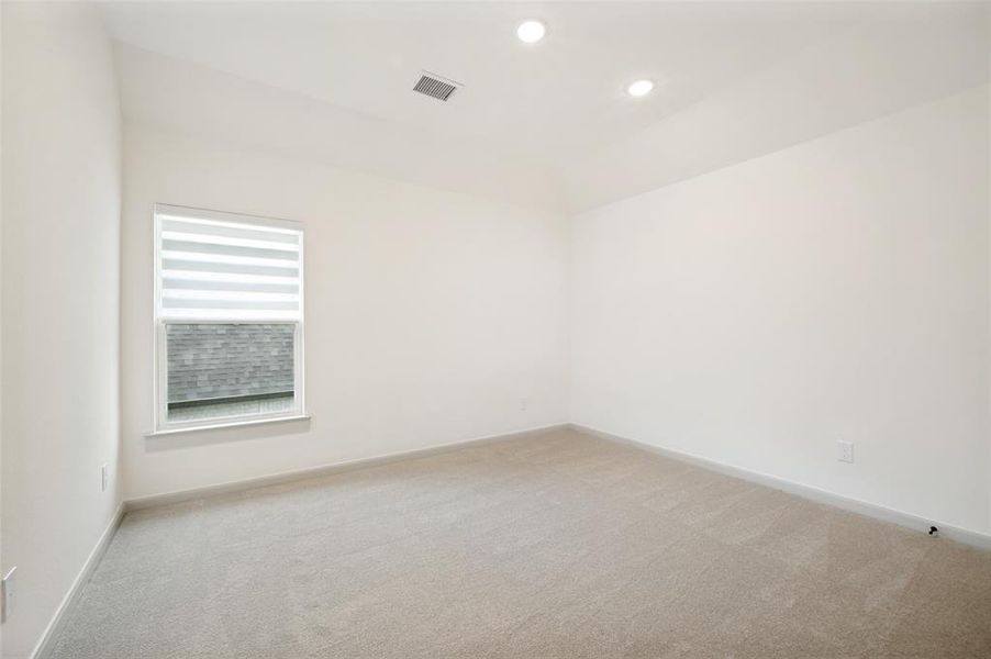 Spacious, unfurnished interior of a new home in , McKinney (Image 16).