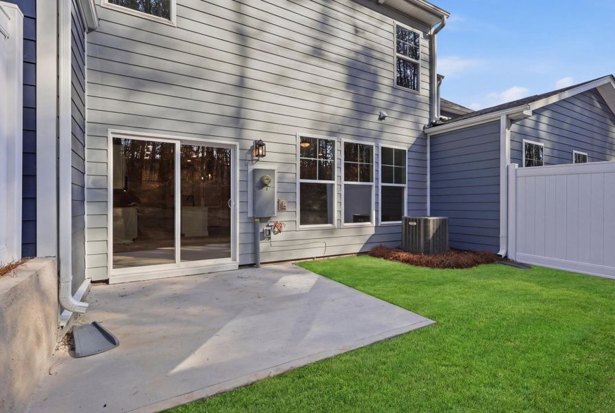 Exterior details and patio area of a home in Harbor Crossing, Greensboro (Image 3).