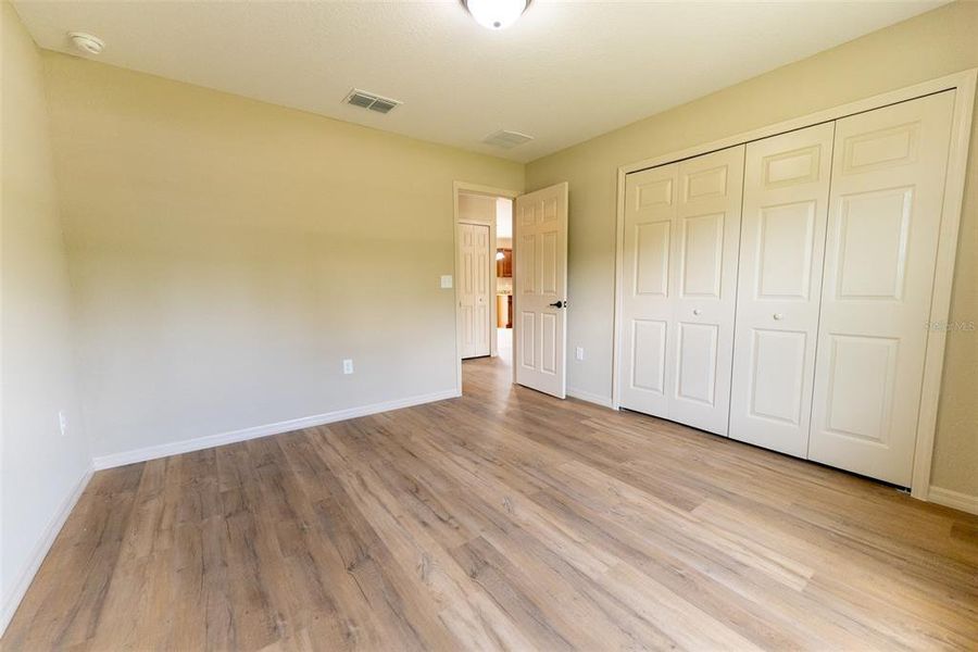 Spacious, unfurnished interior of a new home in , Ocklawaha (Image 12).