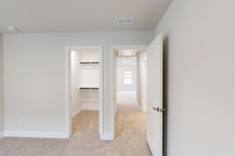 Spacious, unfurnished interior of a new home in Aster Park, McKinney (Image 28). Spacious, unfurnished interior of a new home in Aster Park, McKinney (Image 28).