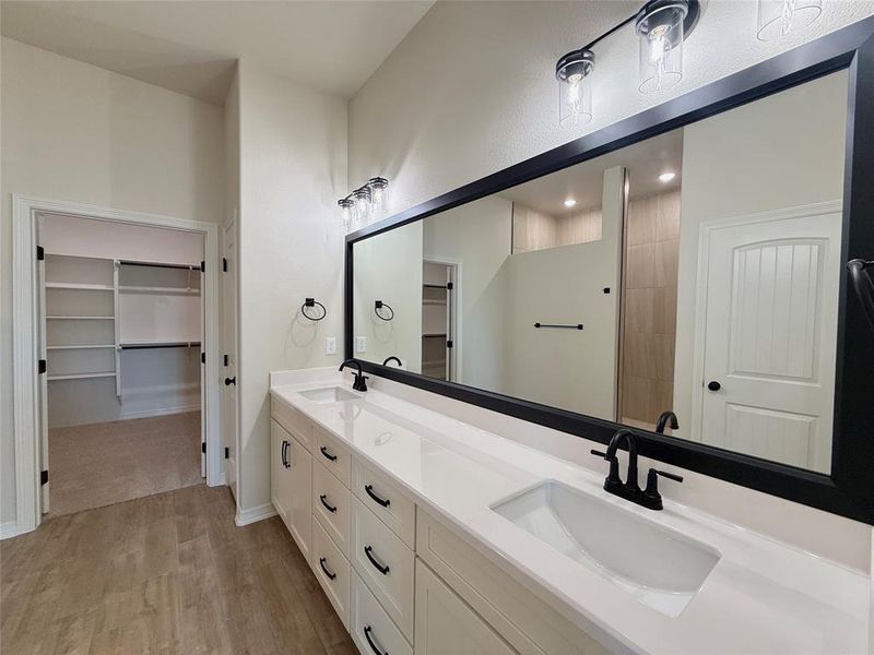 Furnished interior view inside a new home in , Lorena (Image 10).