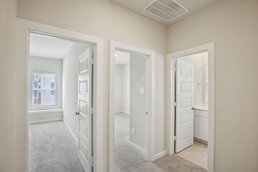 Spacious, unfurnished interior of a new home in Kemah Crossing - City Series, Kemah (Image 18). Spacious, unfurnished interior of a new home in Kemah Crossing - City Series, Kemah (Image 18).