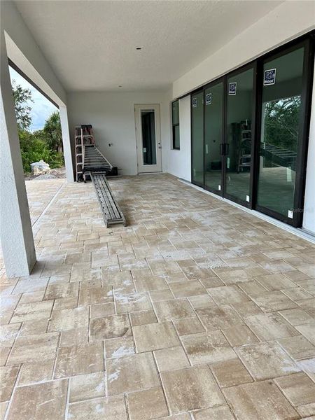 Exterior details and patio area of a home in , Port Charlotte (Image 3).